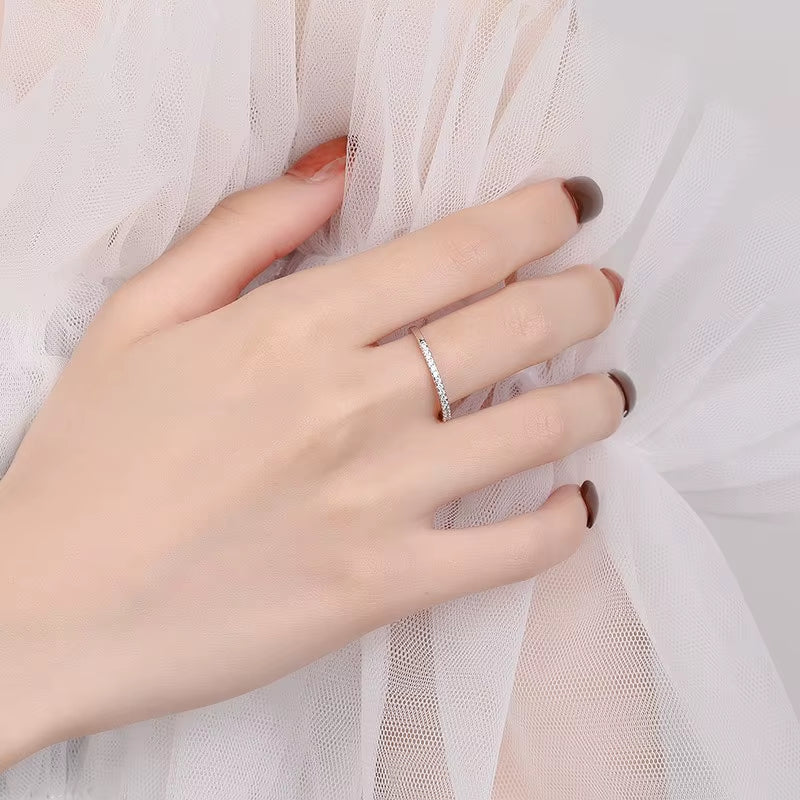 Fine Husky Jewelry Women Fashion Single Charm Simple S925 Sterling Silver GRA Vvs1 Moissanite Ring Band of Ladies Women
