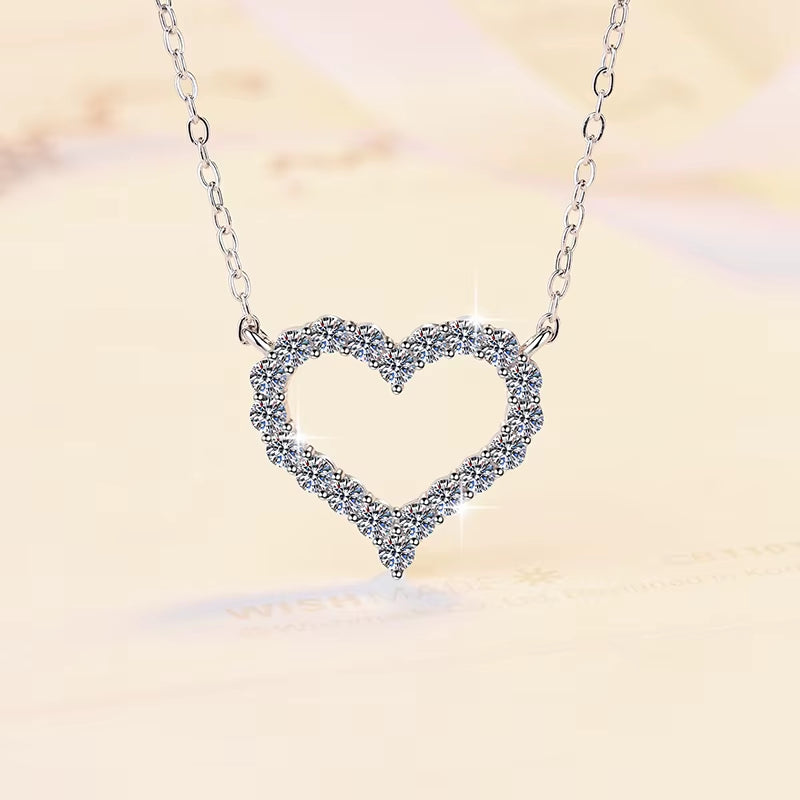 Hot Sale Fine Jewelry S925 Sterling Silver Full Diamond VVS1 Moissanite Love Heart Pendant Necklace Valentine'S Day Jewelry Gift