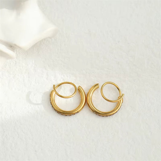 YF3632 Piercing Jewelry Non Tarnish Stainless Steel 18K Gold Plated Spiral round Earring Zircon Double Helix Twist Sutd Earring
