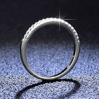 Fine Husky Jewelry Women Fashion Single Charm Simple S925 Sterling Silver GRA Vvs1 Moissanite Ring Band of Ladies Women