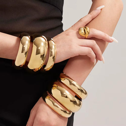 High End 18K PVD Gold Plated Chunky Cambered Surface Simple Bangle Bracelet Women Trendy Stainless Steel Gifts Wholesale