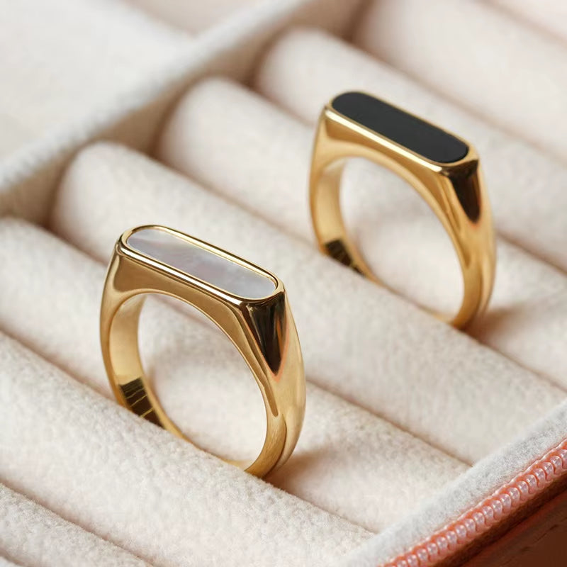 YF2277 Waterproof Jewelry Ins Hot Selling Minimalist 18K Real Gold Plated Stainless Steel Black White Natural Shell Rings