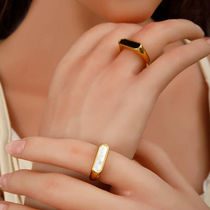 YF2277 Waterproof Jewelry Ins Hot Selling Minimalist 18K Real Gold Plated Stainless Steel Black White Natural Shell Rings