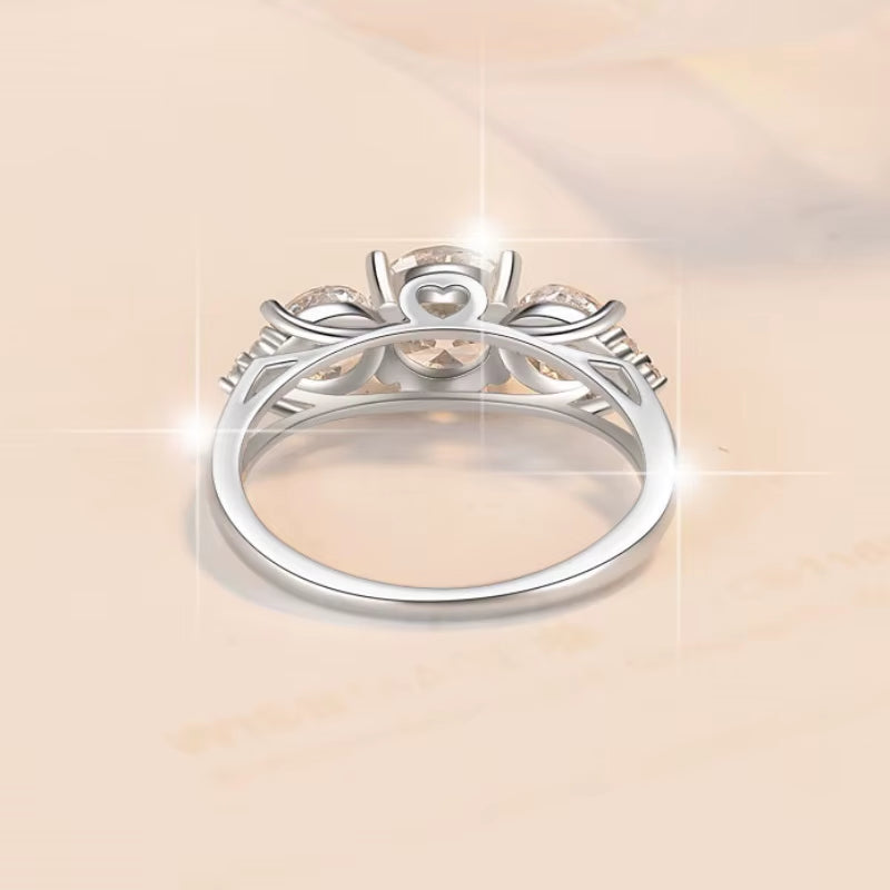 Luxurious and Elegant Fine Jewel Three Diamond GRA Certified 2CT Vvs1 Moissanite S925 Sterling Silver Ring of Wedding Engagement