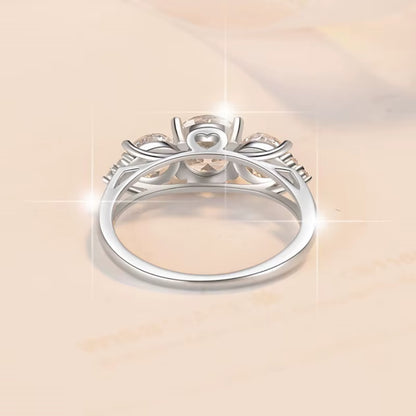 Luxurious and Elegant Fine Jewel Three Diamond GRA Certified 2CT Vvs1 Moissanite S925 Sterling Silver Ring of Wedding Engagement