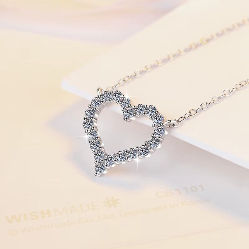 Hot Sale Fine Jewelry S925 Sterling Silver Full Diamond VVS1 Moissanite Love Heart Pendant Necklace Valentine'S Day Jewelry Gift
